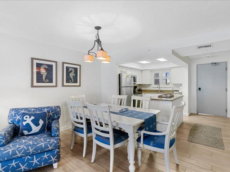 Estero Island Beach Villas 204 フォートマイヤーズビーチ エクステリア 写真