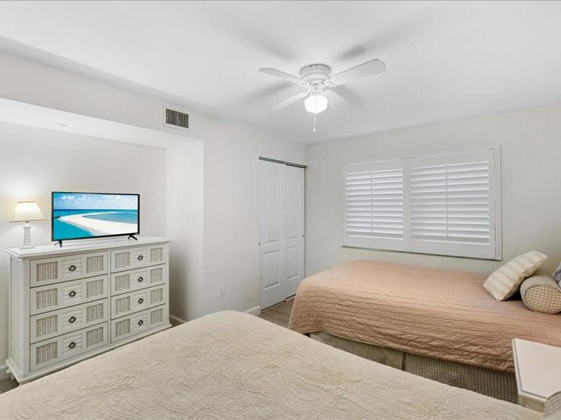 Estero Island Beach Villas 204 フォートマイヤーズビーチ エクステリア 写真